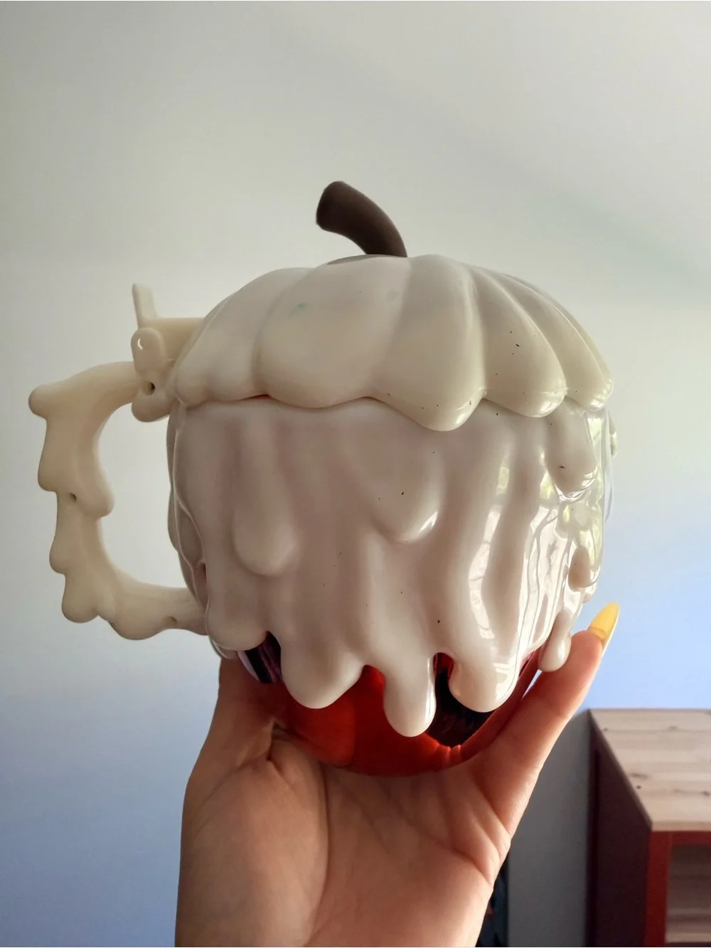 Disneyland resort posion, apple mug, Snow White - Picture 2 of 3